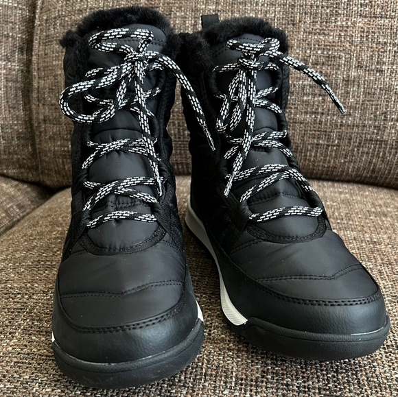 NWOB Women's Sorel Whitney Short Lace WP Water Proof Winter Snow Boots,  Size 9 - Picture 6 of 8